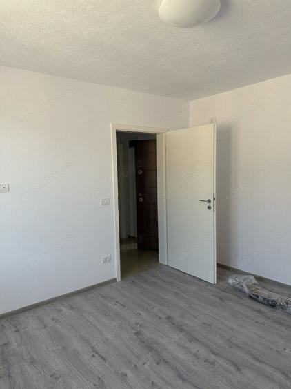 1 camera decomandat Giroc - 7