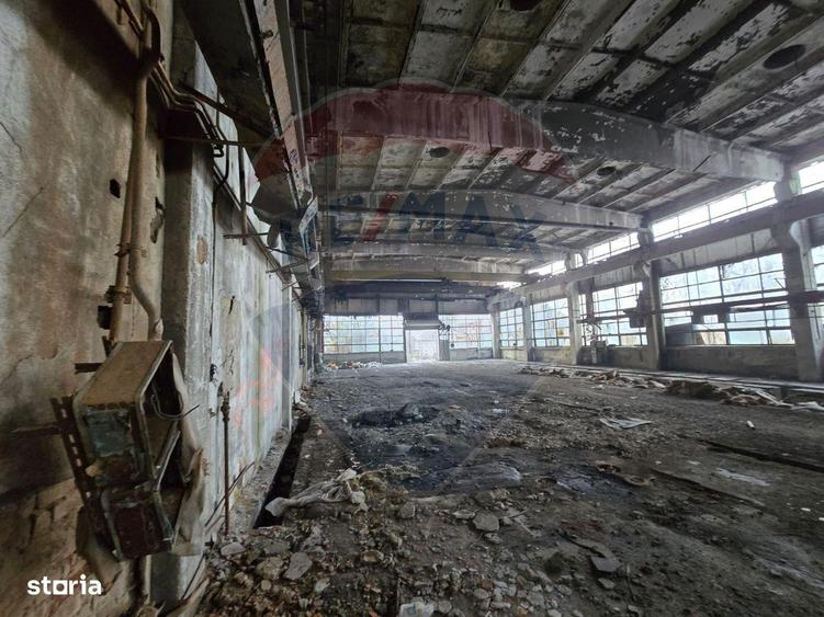 DE INCHIRIAT Spa?iu industrial de 3,150 mp in zona Sud - 5