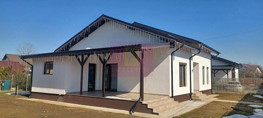 Casă cu 3 camere cu Teren 450 Mp în Săbăreni