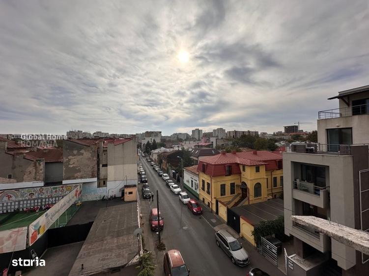 Casă cu 4 camere în Unirii