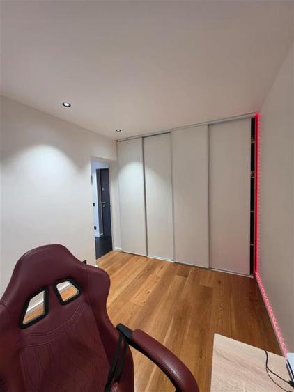 Apartament cu 3 camere semidecomandat în Ultracentral