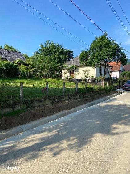Casă cu 3 camere cu Teren 1861 Mp în Remeți