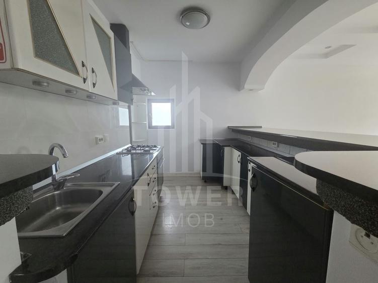 Casă individuală cu 5 camere cu Canalizare în Ultracentral