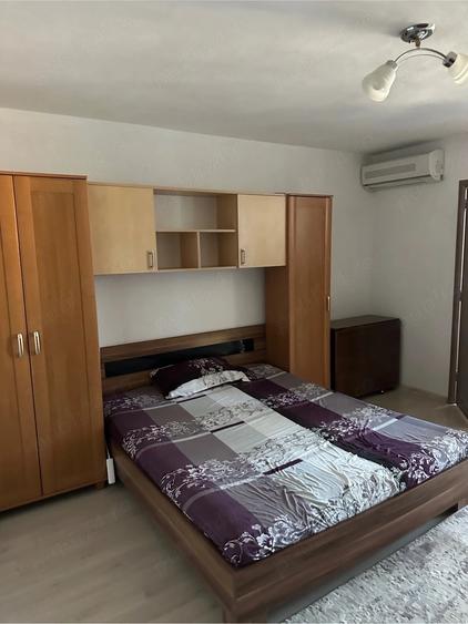 Garsonieră decomandată în Central