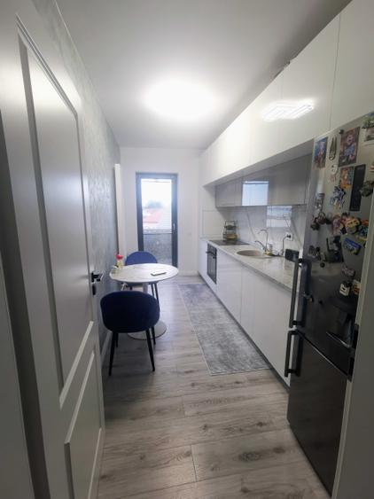 Apartament cu 3 camere decomandat în Sud