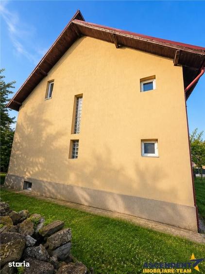Casă cu 5 camere cu Teren 1917 Mp în Runcu