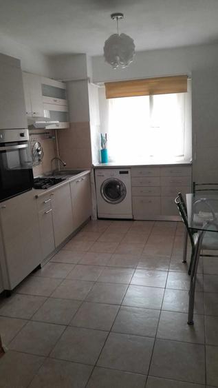 Apartament cu 4 camere decomandat în Ultracentral
