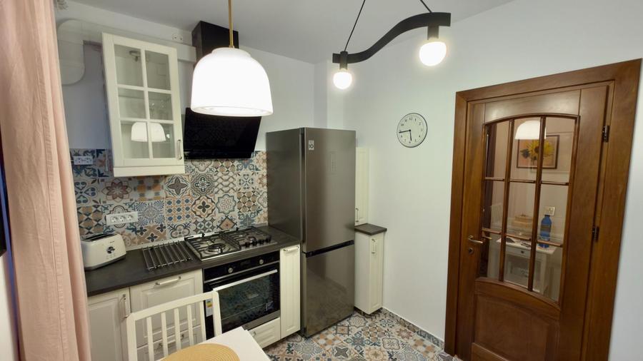 Apartament cu 2 camere decomandat, mobilat în Drumul Taberei