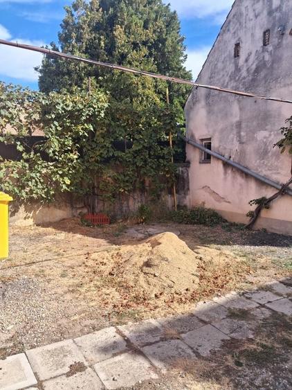 Casă cu 4 camere în Turnișor