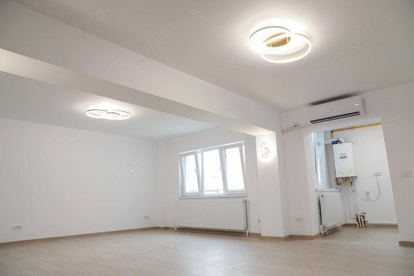 Apartament cu 4 camere decomandat în Central
