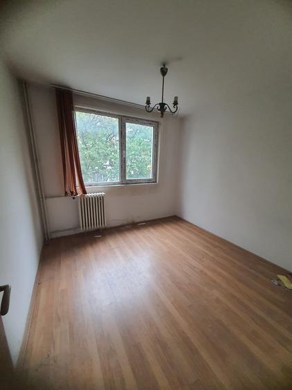 Apartament cu 3 camere decomandat în Militari