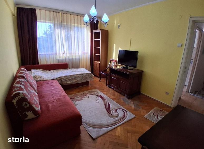 Apartament cu 3 camere decomandat în Centru Civic