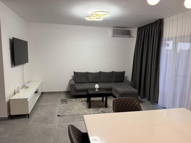 Casă cu 3 camere în Dumbrăvița