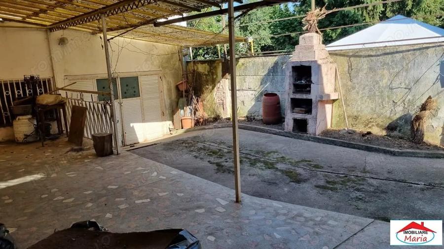 Casă cu 3 camere în Semicentral