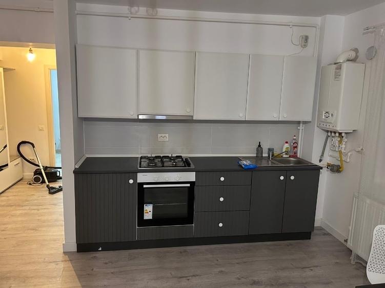 Apartament cu 2 camere decomandat în Calea Moldovei