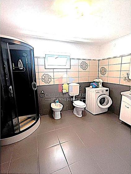 Casă cu 4 camere cu Teren 443 Mp în Cazasu