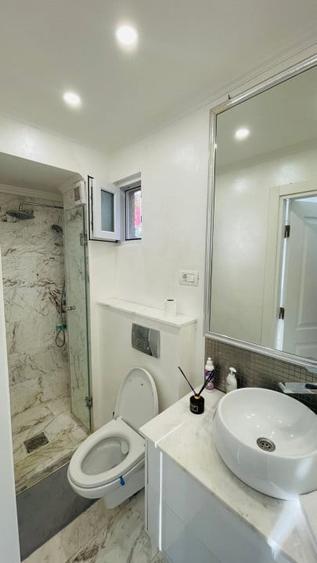 Apartament cu 2 camere semidecomandat, mobilat în Tomis Nord