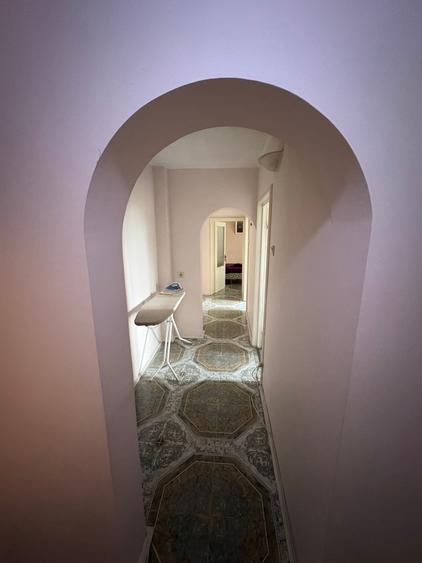 Apartament cu 3 camere decomandat în Rahova