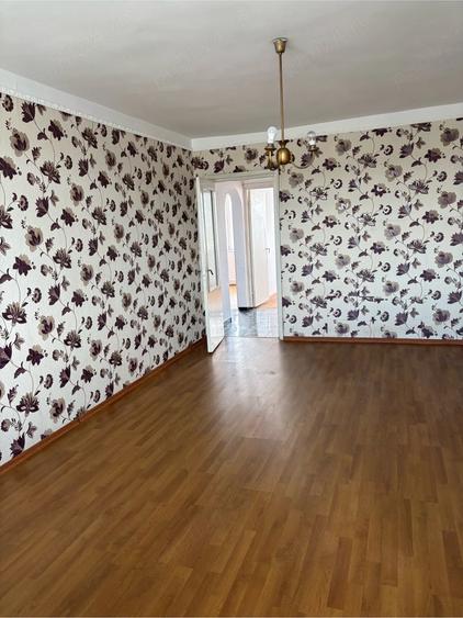 Apartament cu 3 camere decomandat în Alexandru cel Bun