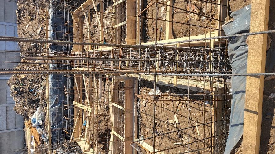 Casă cu Teren 331 Mp în Central
