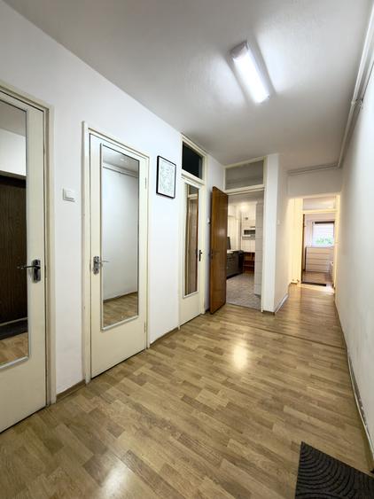 Apartament cu 3 camere decomandat, mobilat în Grădina Icoanei
