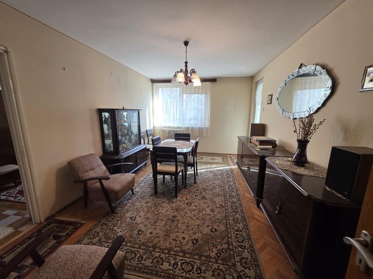 Titan, 10 minute metrou Costin Georgian, la piata Minis, 2 gr sanitare - 18