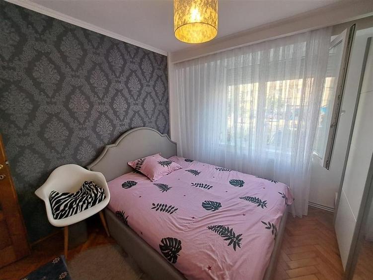 RECO Apartament cu trei camere decomandat - 8