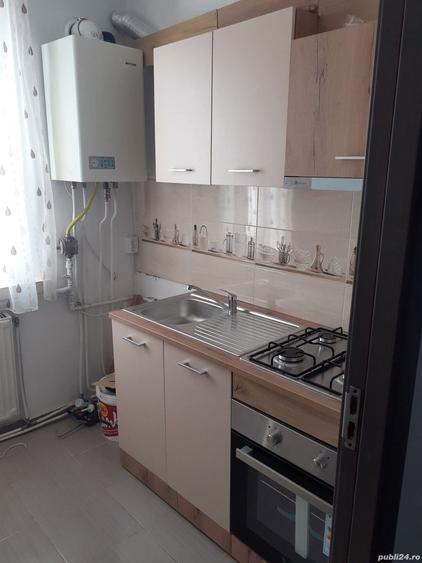 Inchiriez apartament 2 camere, zona centrala - 2