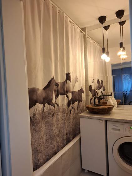 Tineretului, 2 camere decomandat, etaj 2, mobilat utilat, bloc 1983, parcare ADP - 13