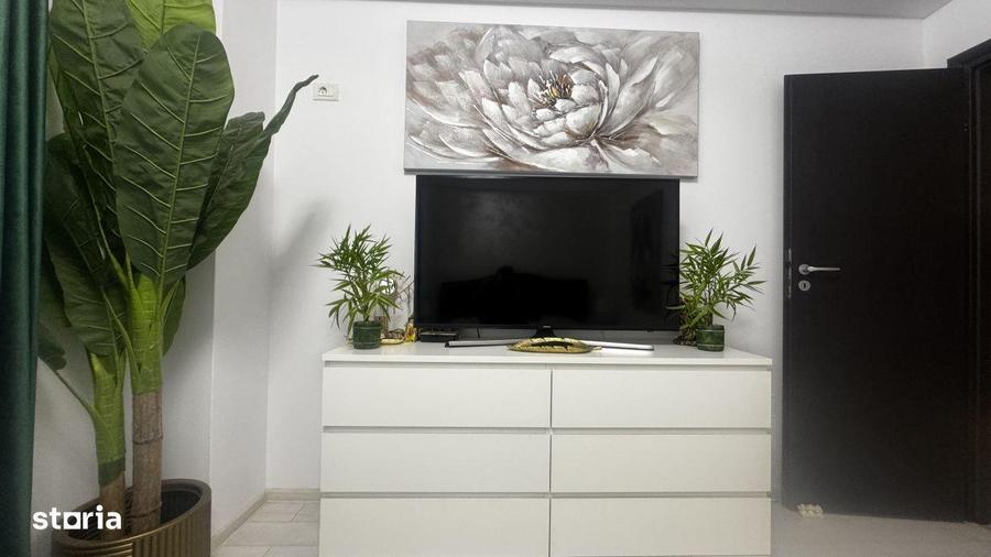 Vanzare apartament de 3 camere Militari - 2