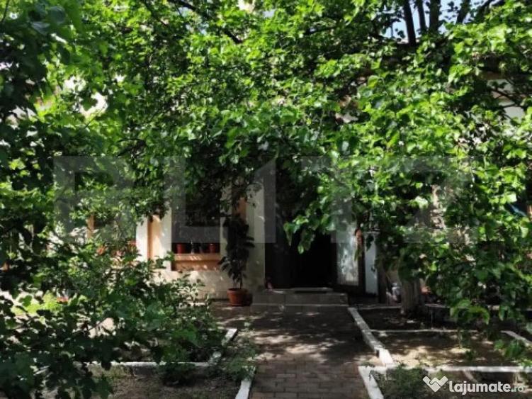 Casa de vanzare, cu 4 camere, 147 mp, zona Pacurari - 9