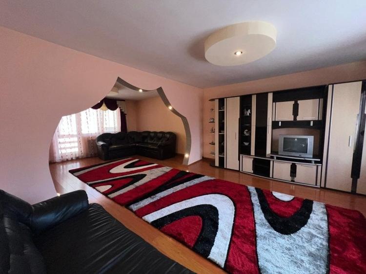 Casă Tăutii de Sus ,la drum principal pozitie excelentă ,462 mp teren - 11