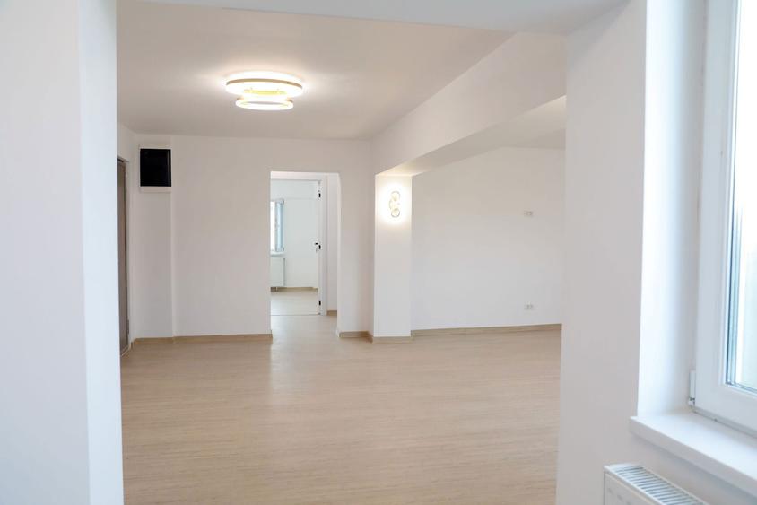 Apartament 4 camere de vanzare in Slobozia, Ialomita - 5