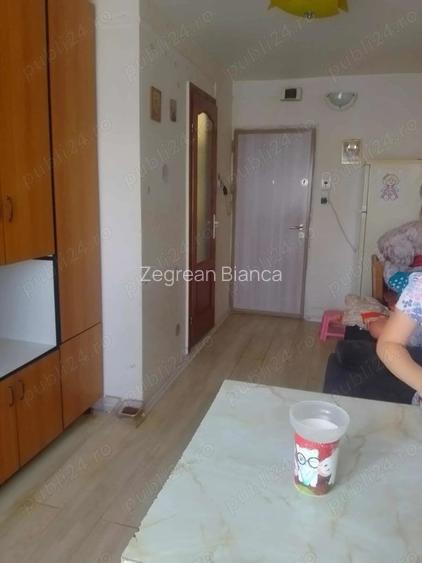 Persoana fizica vand Persoana fizica vand