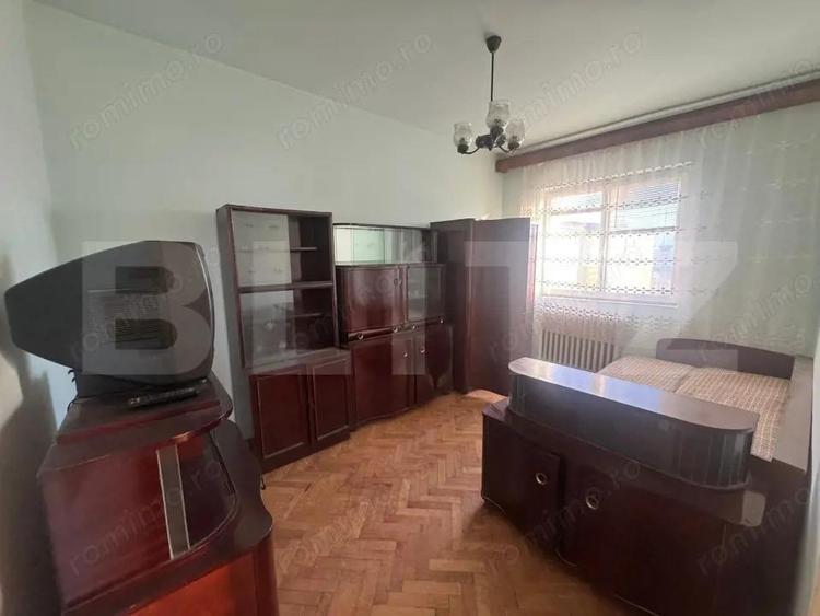 Apartament cu 3 camere Semidecomandat in Orastie. - 1