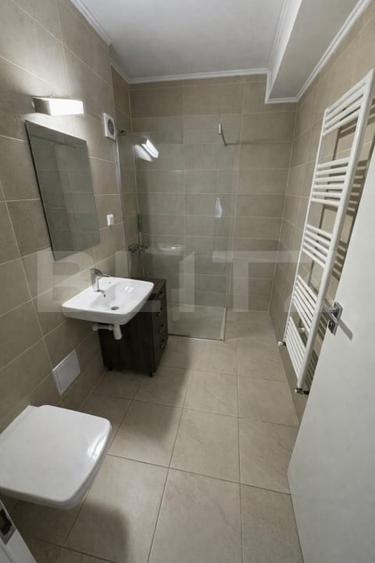 Apartament cu 2 camere semidecomandat, mobilat în Libertății