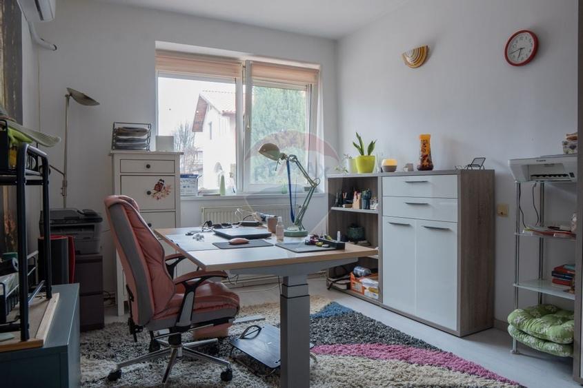 DE VANZARE Reședință Premium cu Piscină și Teren Generos – Sat Roșu - 36