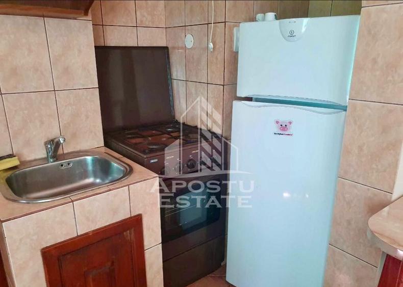 Apartament 3 camere, centrala proprie, zona Torontalului - 4