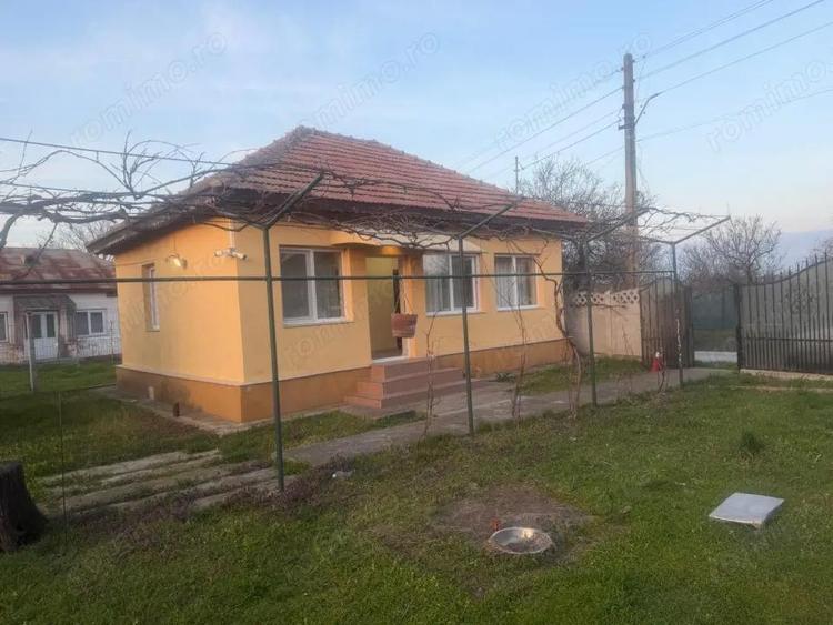 Casa parter, 100 mp utili, 1090 mp teren, Pielesti - 1