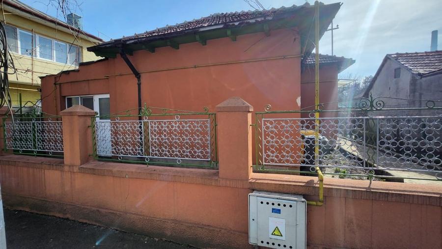 Casa 2 camere, garaj,Medeea, teren 370 mp, deschidere 14 ml - 1