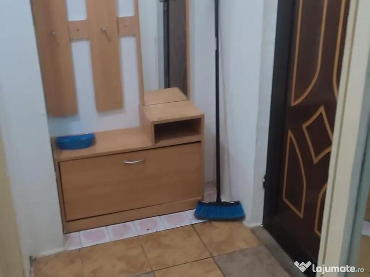 Vand Garsoniera la parter - 4