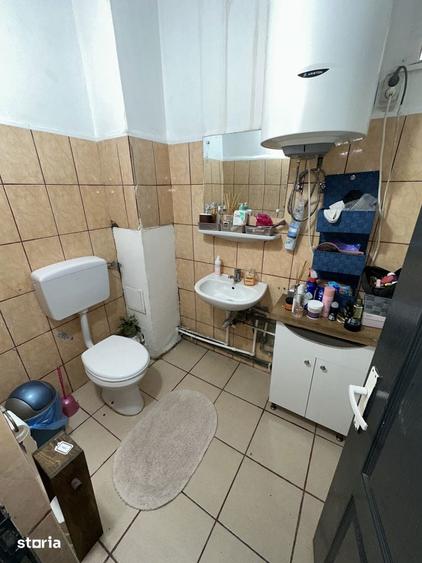 Spatiu comercial si locuin?a DE VANZARE, str. C.F.R - 2