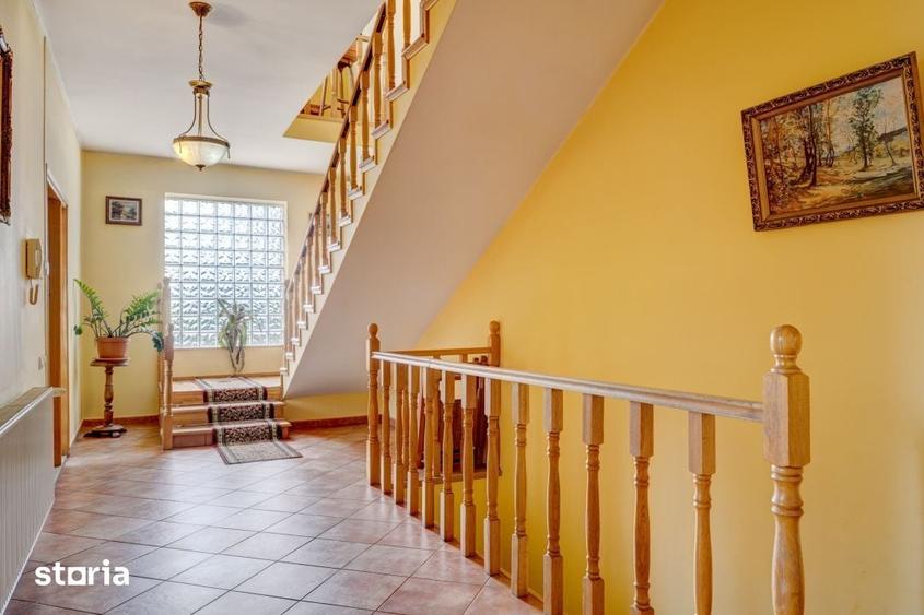Casă cu 6 camere cu Teren 1576 Mp în Dobroești
