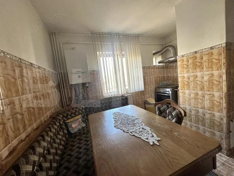 Apartament 3 camere, decomandat, etaj 2, zona Liceul Tudor Arghezi - 6