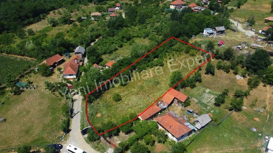 Teren de vanzare in comuna Poienarii de Arge?, sat Poienari, jude? Arge?. - 4