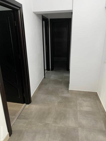 Vand inchiriez spatiu comercial 85 mp Calimanesti - 4