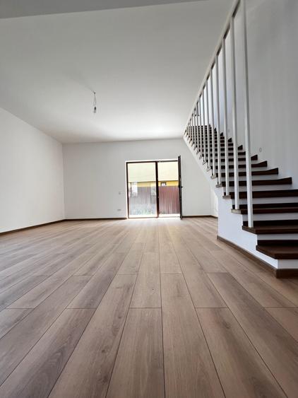 Vila P+2 || 3 dormitoare || 3 băi || dormitor cu baie proprie și terasă la etaj - 2