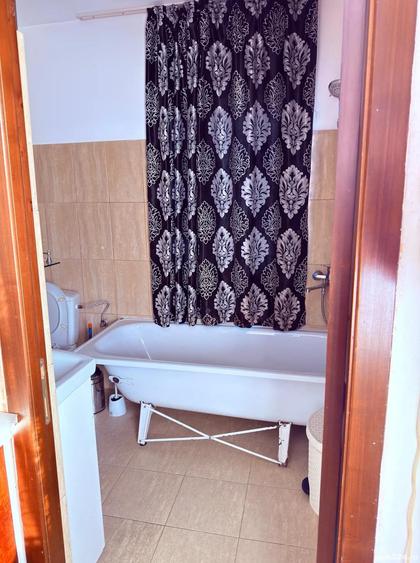 Apartament 3 camere de vanzare Bucium - 1