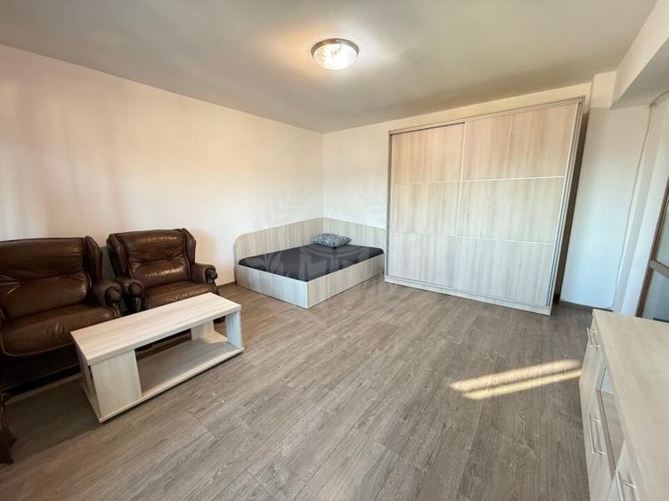 Inchiriere Studio, recent renovat, zona Vest, Ploiesti - 2