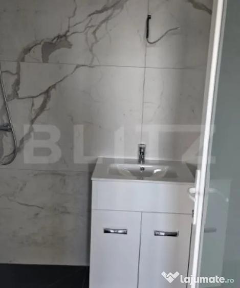 Spațiu comercial, de 2,351 mp, în Central